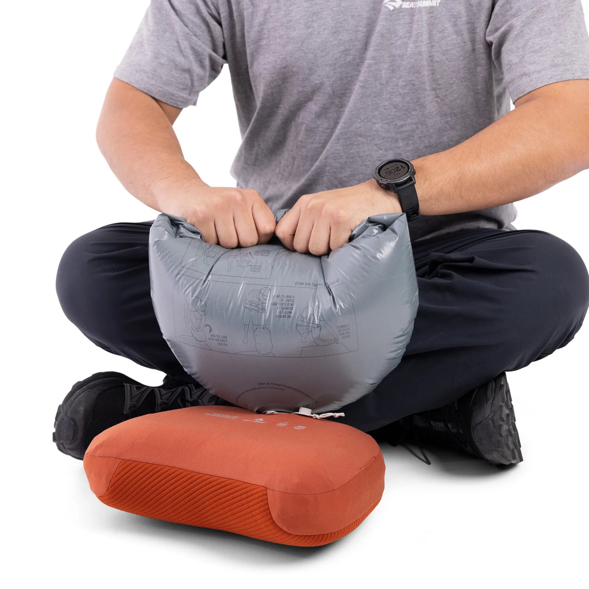 SEA TO SUMMIT AEROS PREMIUM INFLATABLE HIKING PILLOW