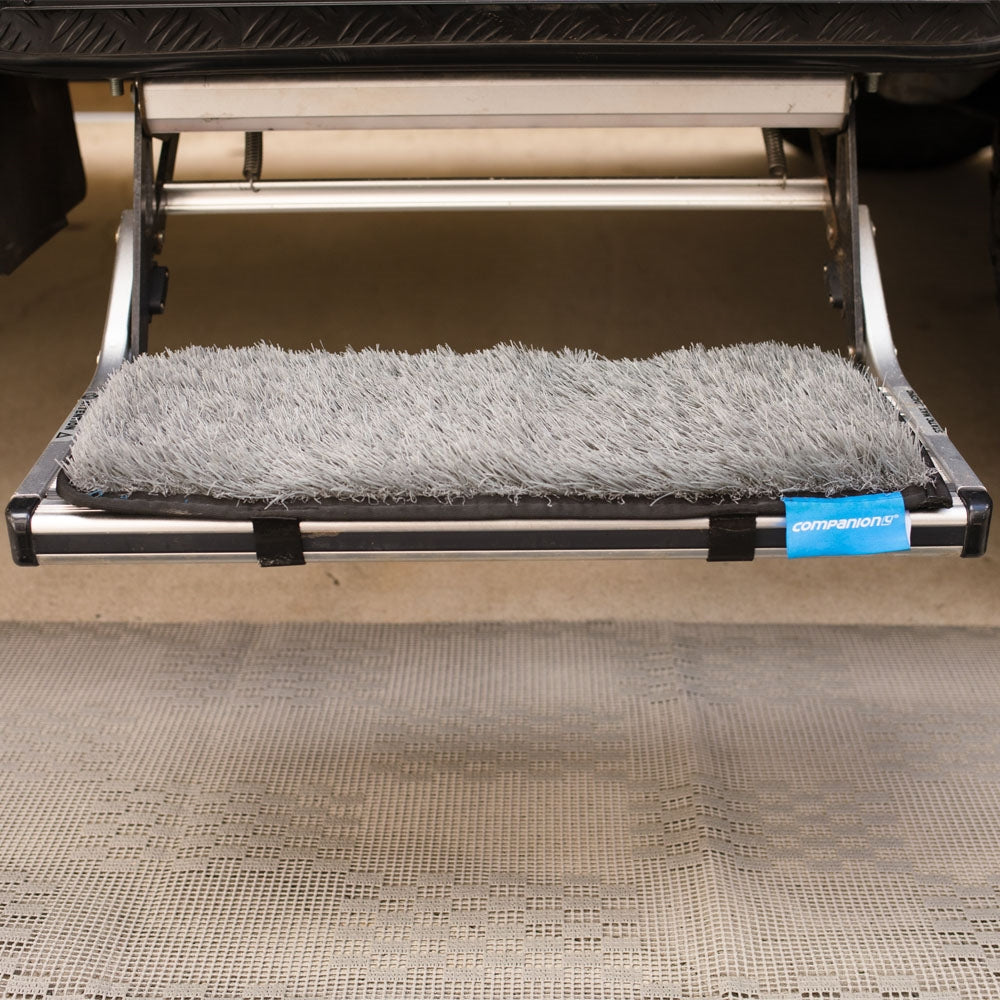 COMPANION CARAVAN DUST-OFF MAT STEP 50CMX20CM