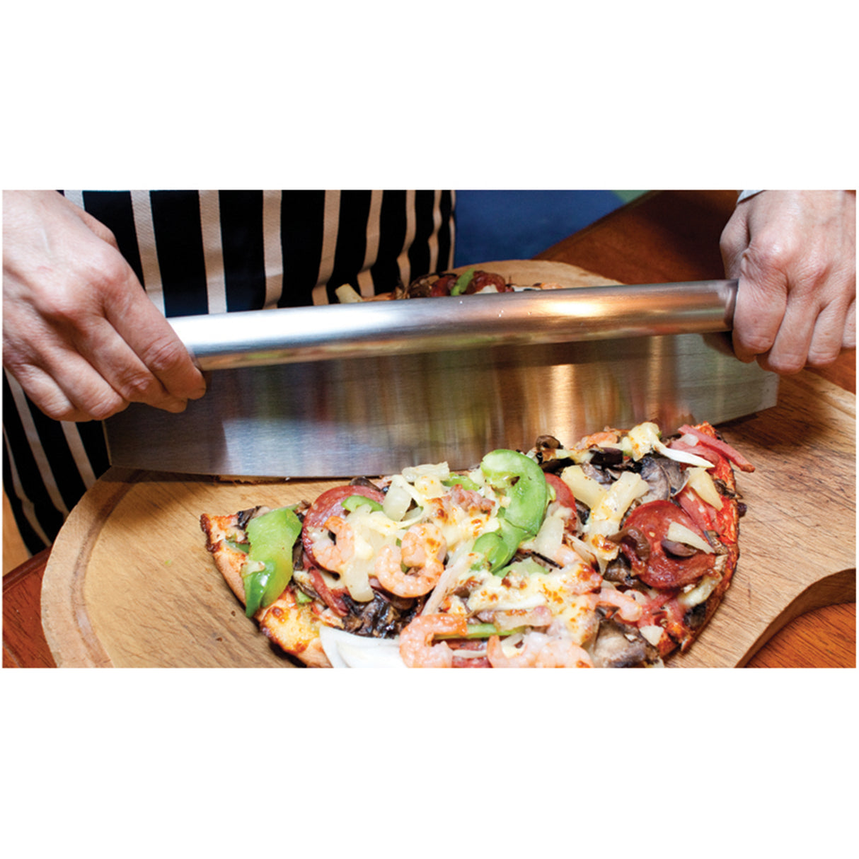 OUTDOOR MAGIC STAINLESS STEEL PIZZA CUTTER