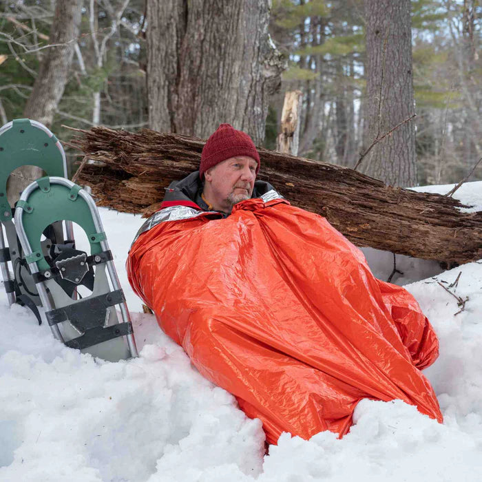SURVIVE OUTDOORS LONGER EMERGENCY BIVVY BAG WITH RESCUE WHISTLE AND TINDER CORD