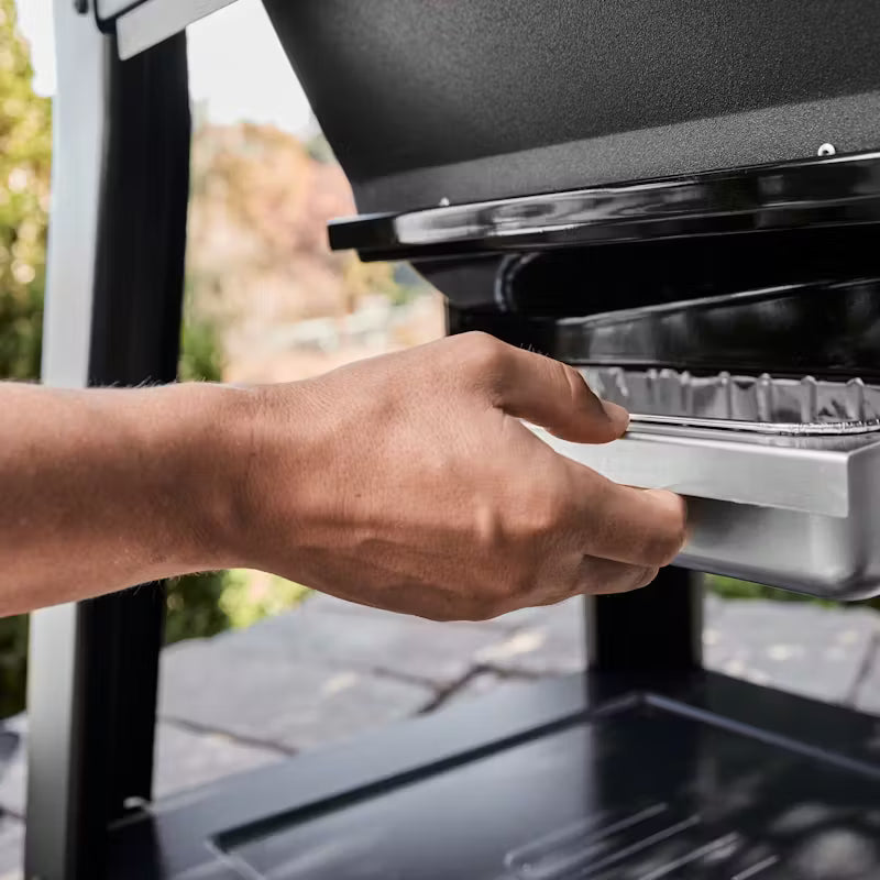 WEBER SEARWOOD XL 600 PELLET BARBEQUE
