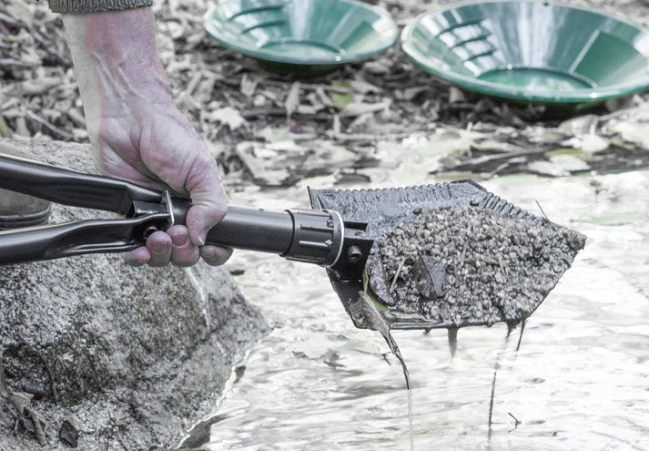 23" BLACK TRI-POD SERRATED SHOVEL WITH CARRY BAG