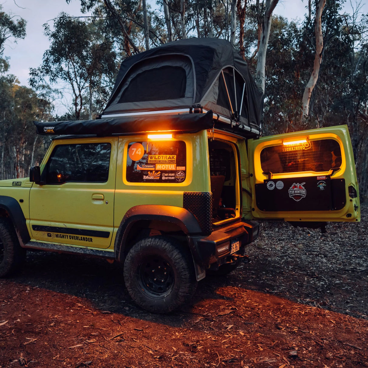 WILDTRAK BASE 300 6AH LIGHT RECHARGABLE MULTIFUNCTION 30CM