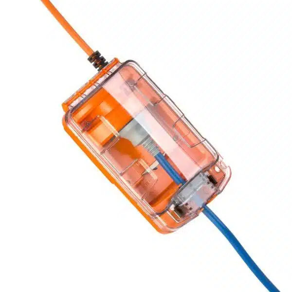 AMPFIBIAN 15A TO 10A RV-PLUS CARAVAN POWER ADAPTOR