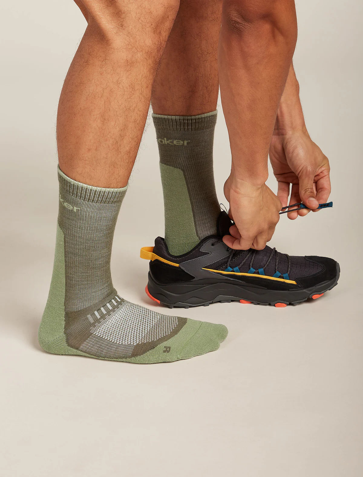 ICEBREAKER MENS HIKE + LIGHT CREW SOCKS